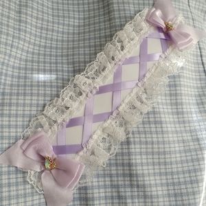 RoseMarie Seoir lace headdress with heart bijou